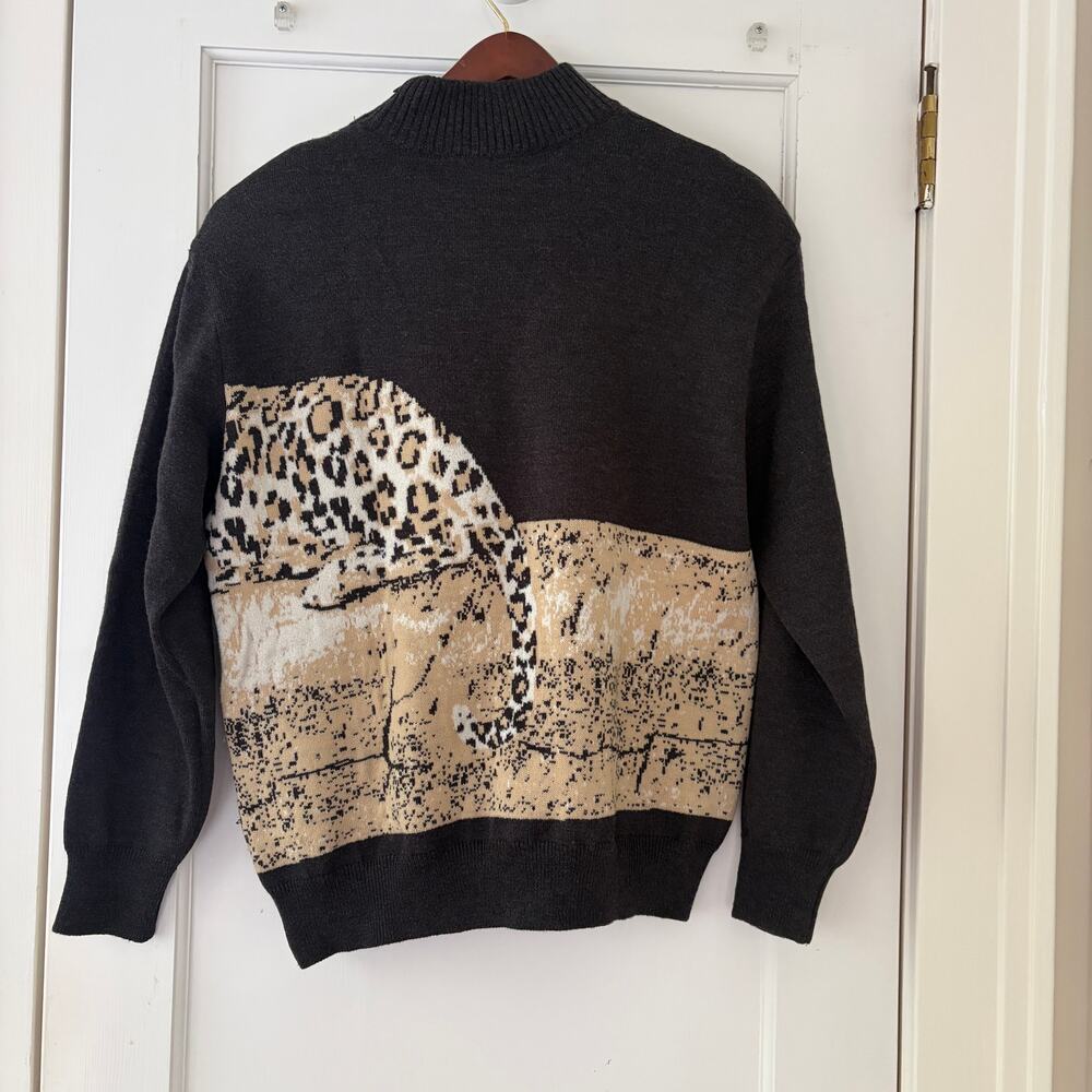 St. John Gray Knit Cheetah Mock Neck Sweater size Medium Vintage - Picture 4 of 8